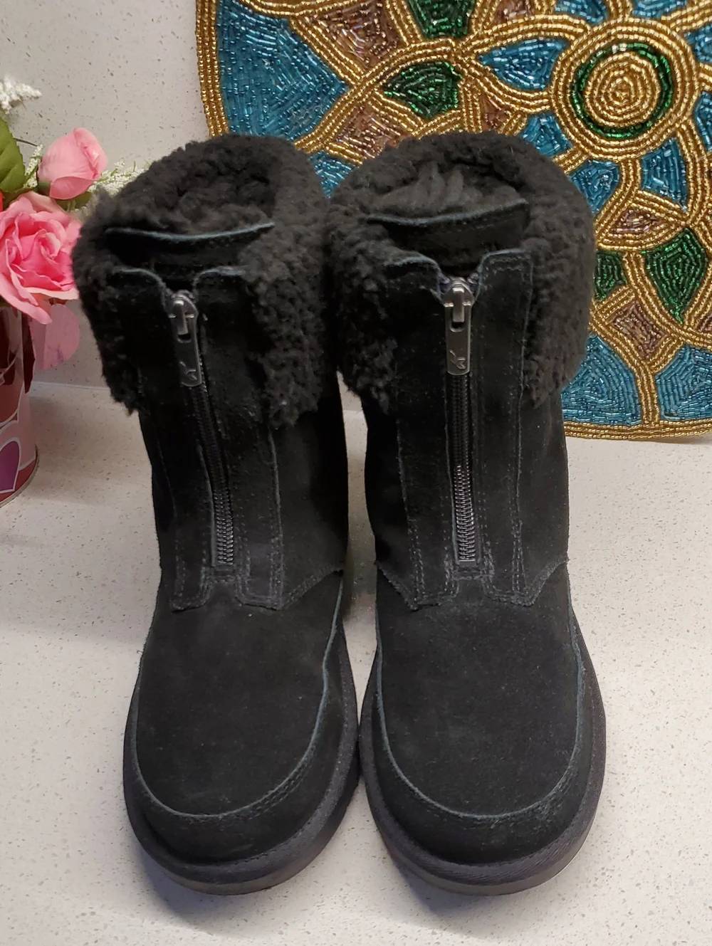 Koolaburra Black Suede Shearling-Cuff Zip Ankle Boots (youth sz 3)
